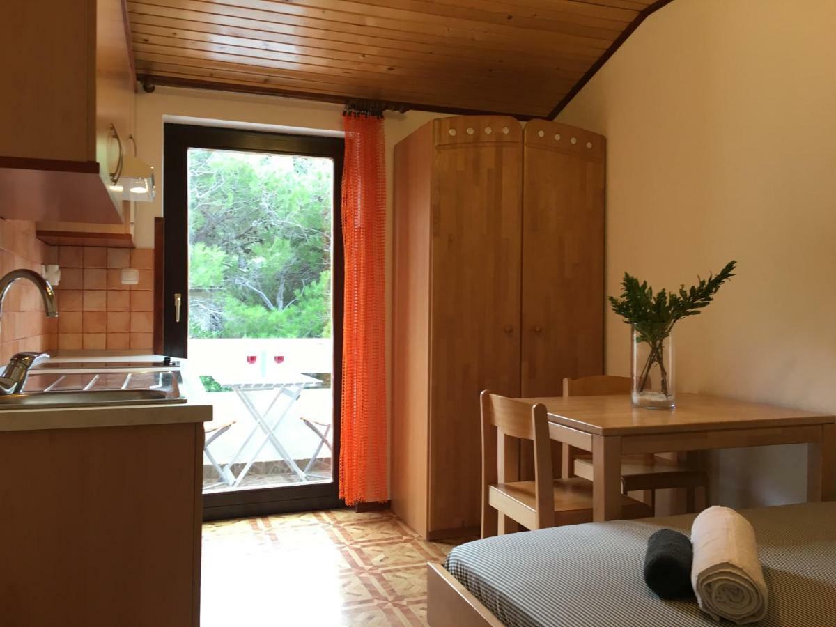 Apartmani Lisac Baška Exterior foto