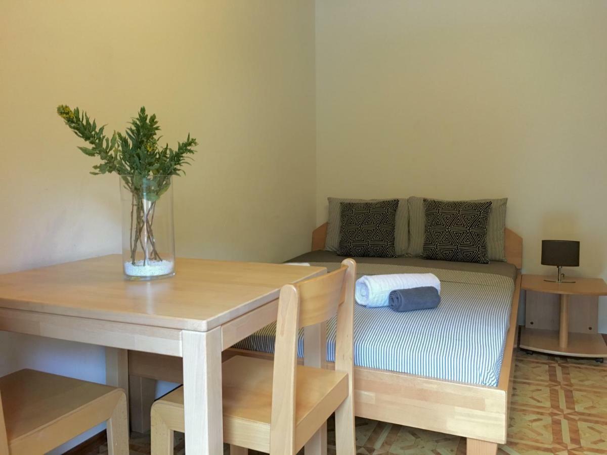 Apartmani Lisac Baška Exterior foto
