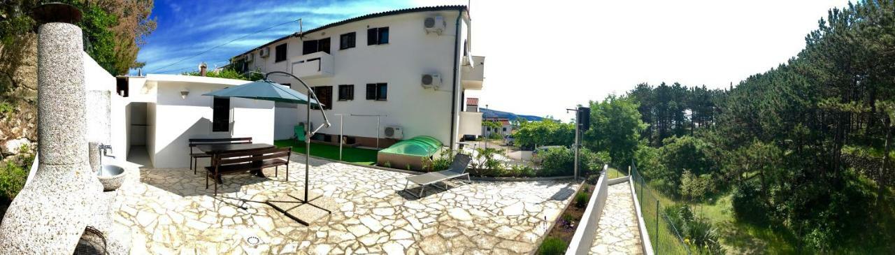 Apartmani Lisac Baška Exterior foto